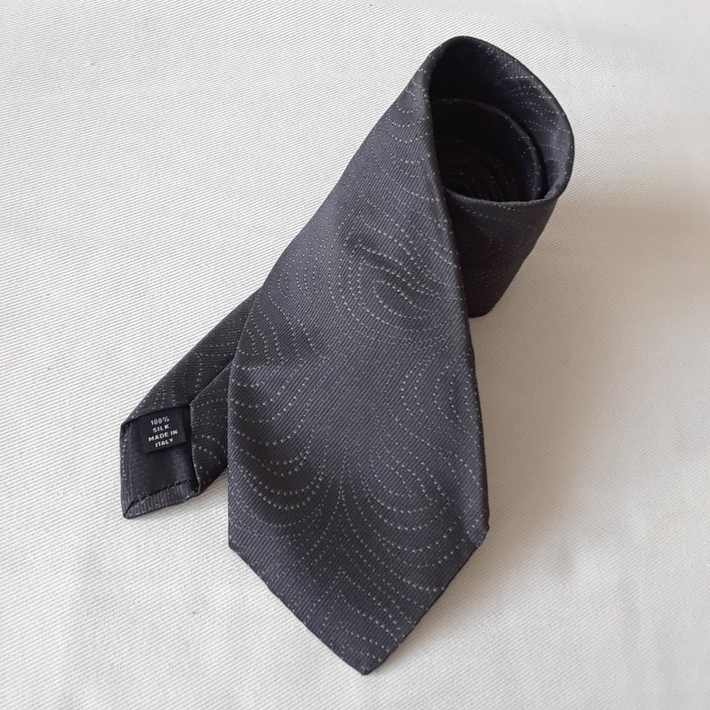 Calvin Klein. Silk Tie Pattern. Charcoal & Grey